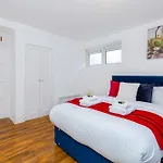 Spacious 3Br, 5Min Penge St, Crystal Palace Park